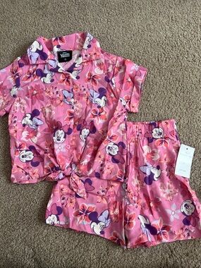 NWT Disney Minnie Mouse Pink & Purple Floral Button-Front Lounge Top and shorts